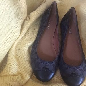 Authentic Coach flats